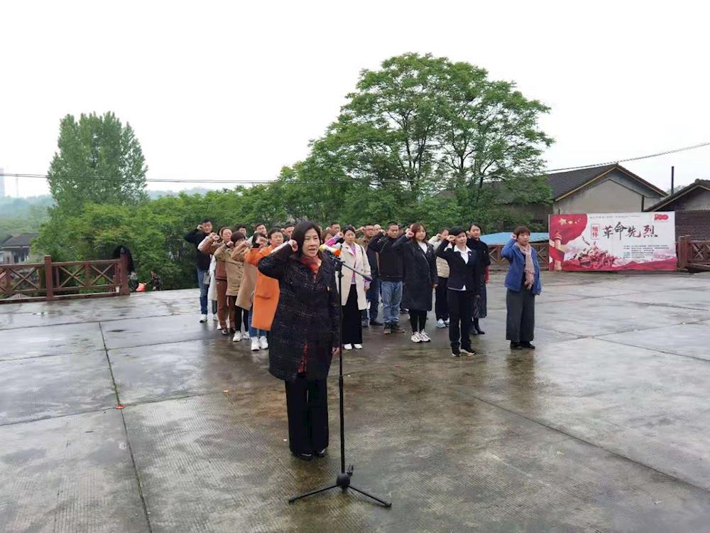 af7c1fa7345e47ea88bee3225f263a8d.jpg af7c1fa7345e47ea88bee3225f263a8d.jpg