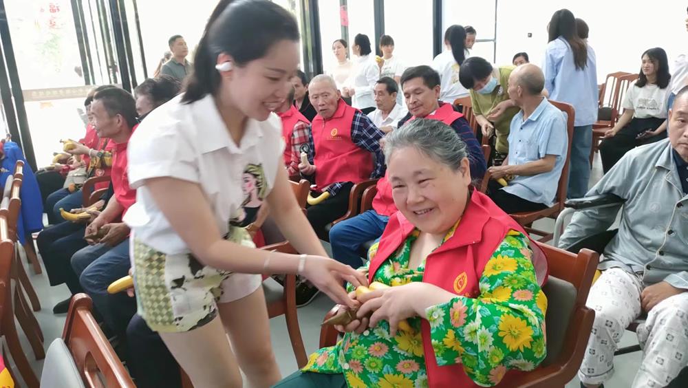 b2c72a1600f64aeb836077be91c719db.jpg b2c72a1600f64aeb836077be91c719db.jpg